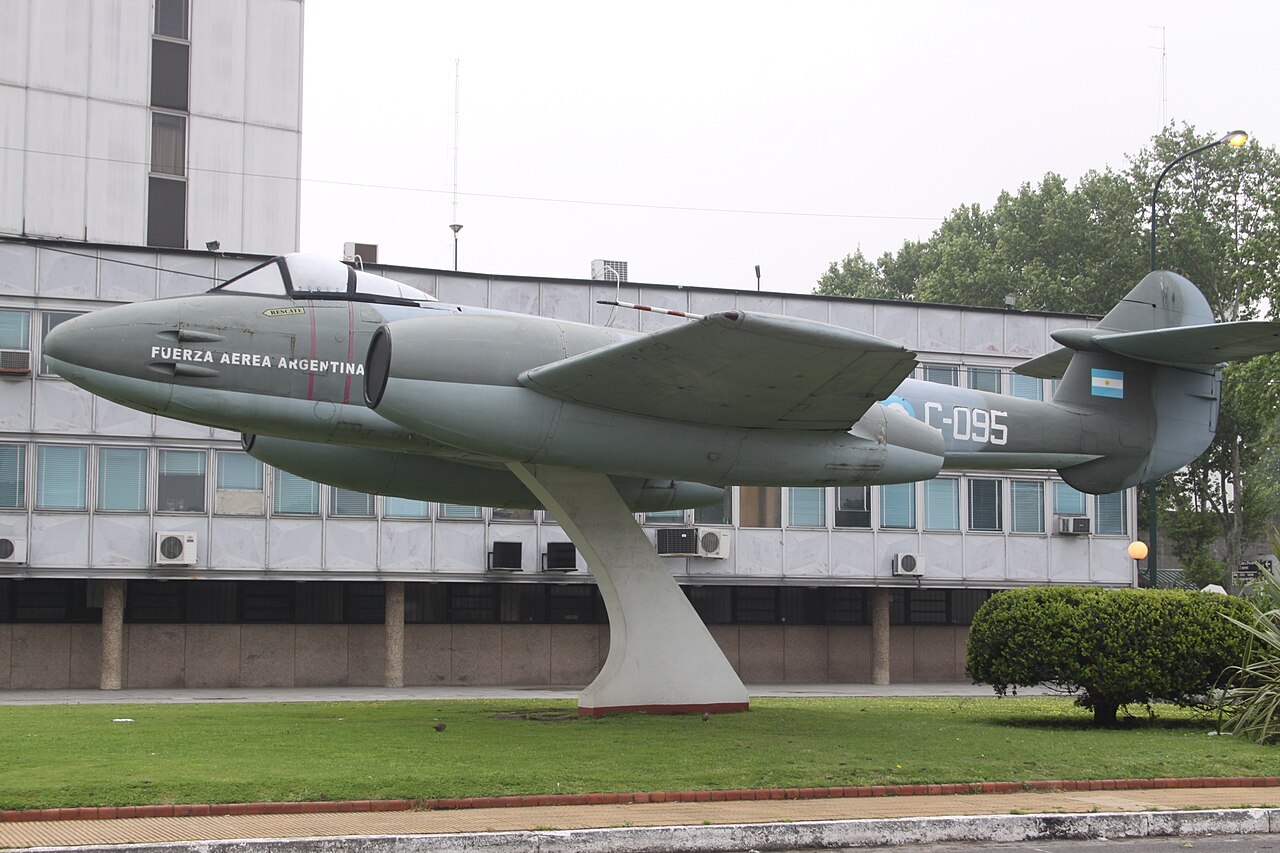 Gloster Meteor F.4